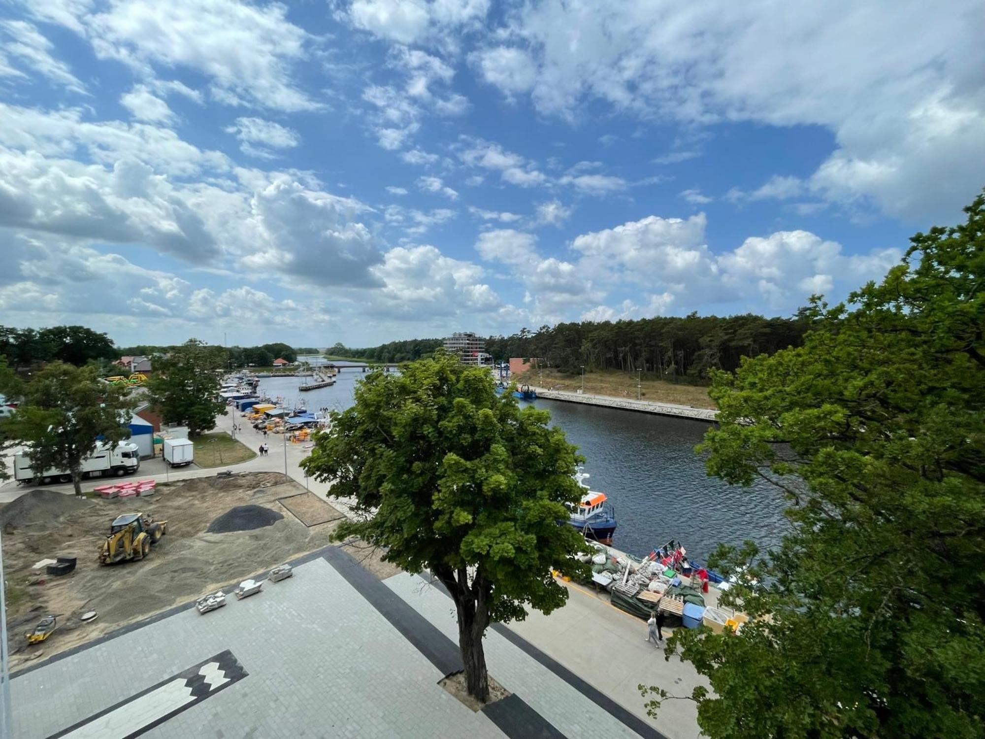 Portowy Boulevard Mrzeżyno Kültér fotó