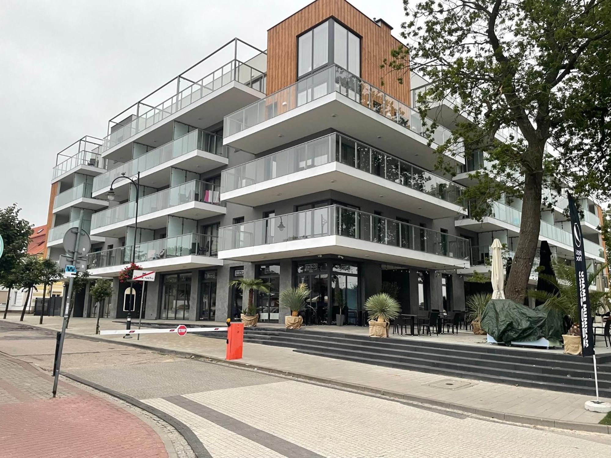Portowy Boulevard Mrzeżyno Kültér fotó