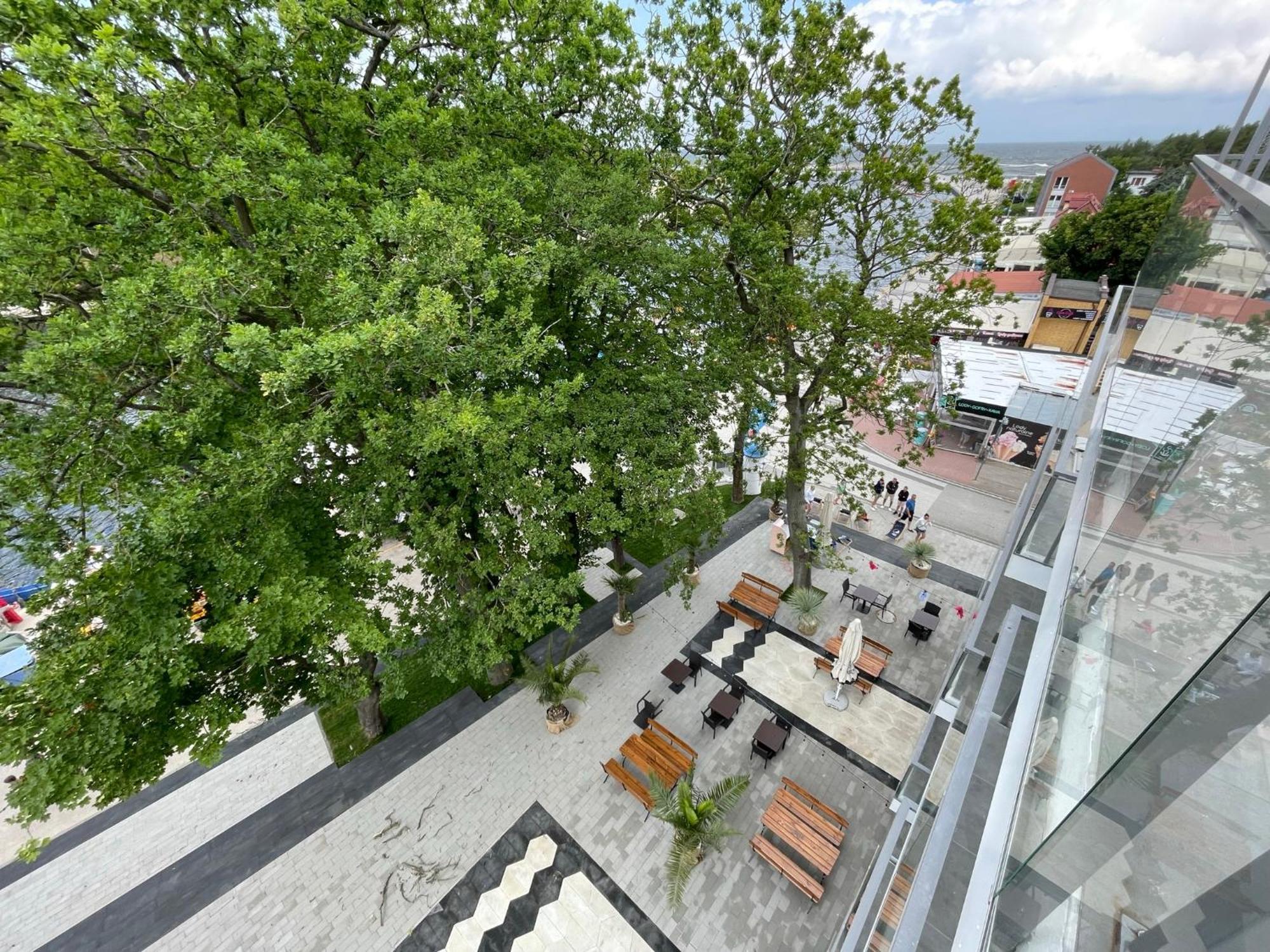Portowy Boulevard Mrzeżyno Kültér fotó